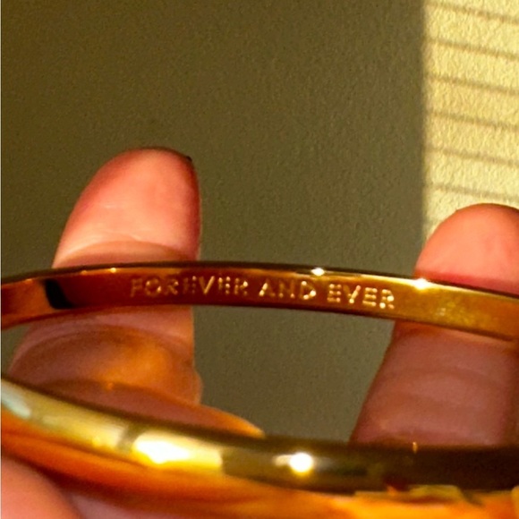 Kate Spade polished gold bangle bracelet engraved Forever and Ever - Picture 4 of 4